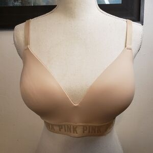 Victoria's Secret Wear Everywhere Wireless Lightly Lined Bra